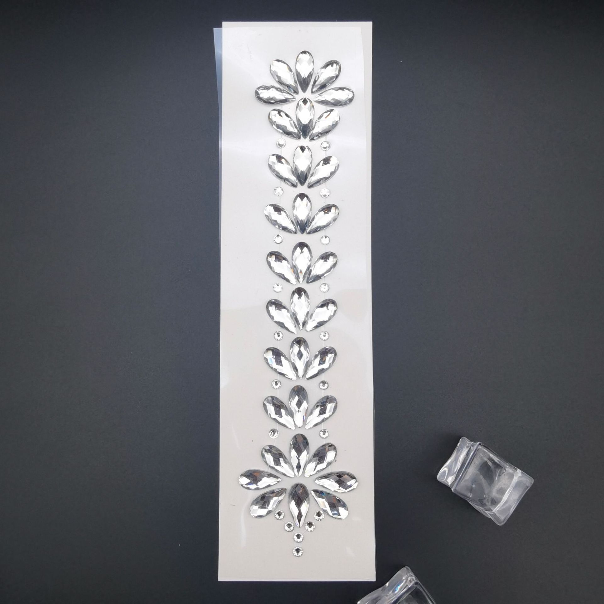 EDM eléctrico sílaba cara pegatinas ceja pegatinas cara pegatinas diamante resina diamante carnaval diamante pegatinas cara decorativa diamante