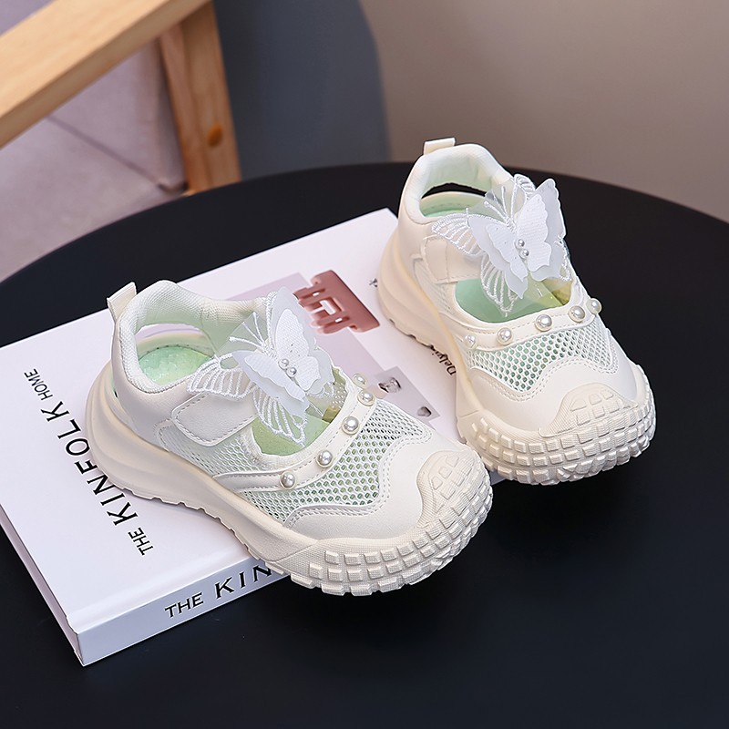Niñas sandalias deportivas agujeradas 2026 verano nuevos zapatos casuales transpirables de malla para niños zapatos de mariposa perla princesa image 3