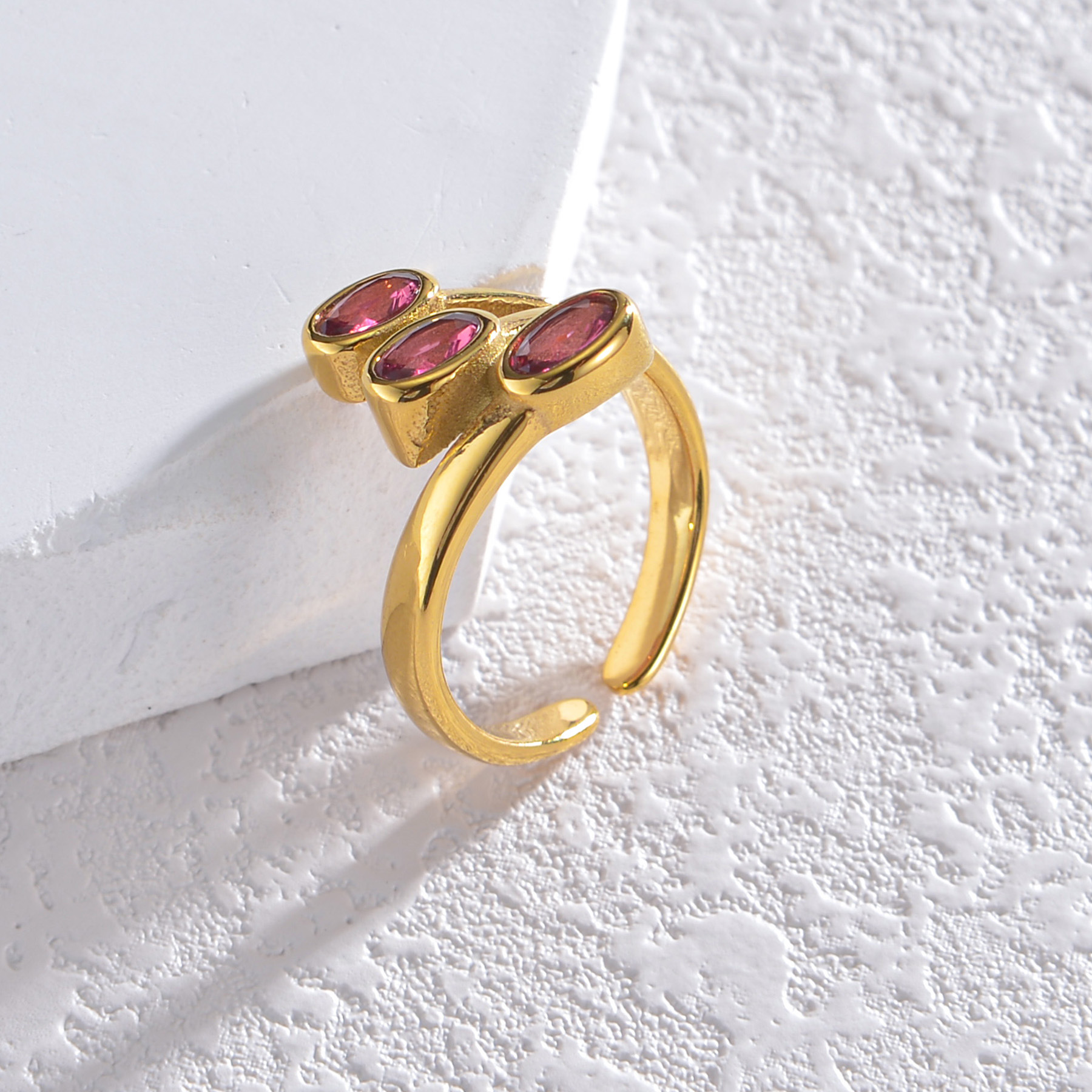 7g Weight PVD Coated Gold Plating Process 18K Real Gold Plated Plating Material PVD Coated Real Gold Plated Color Block Stainless Steel Retro Waterproof Non Tarnish Open Rings