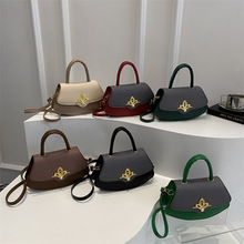 扇形手提包包女2025新款小众设计单肩斜挎包潮时尚撞色拼接斜挎包