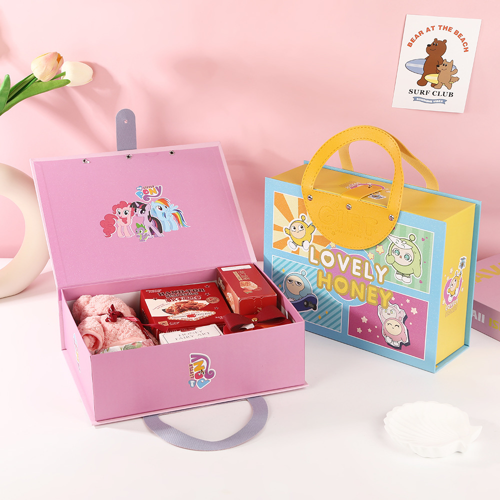 六一可爱儿童手提礼盒卡通生日周岁伴手礼盒儿童节零食糖果包装盒