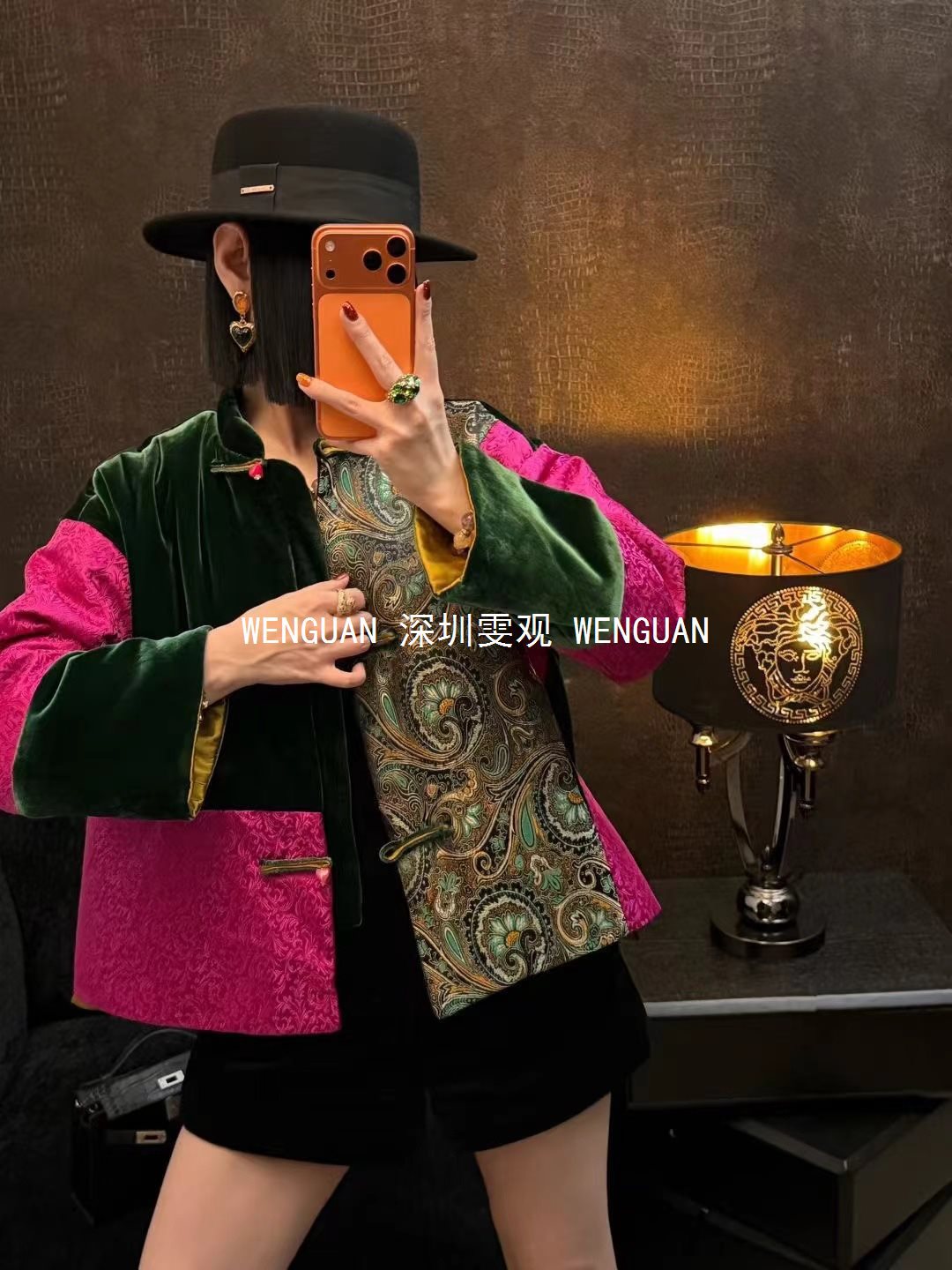 南油轻奢女装二色 新中式不规则撞色真丝丝绒夹棉外套秋冬立领宽