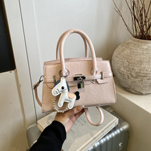 �����������Ů��2026�¿�߼����p��С���K���μ��ͨ��б���