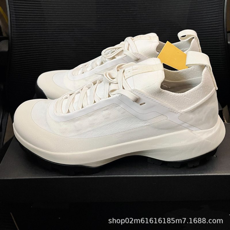 Putian Niao Jia Outdoor Va Wear-Resistant Breathable Fabric Hiking Shoes with Thick Soles and Height-Increasing Low-Top Design, Unisex