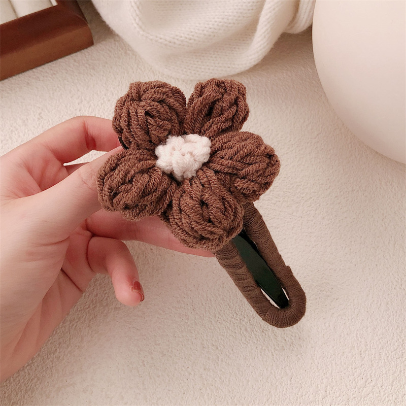 Otoño y invierno flores de peluche clip de cabello de cabeza de mujer clip de cabello de alta sensación clip de boca de pato clip de tiburón adornamiento