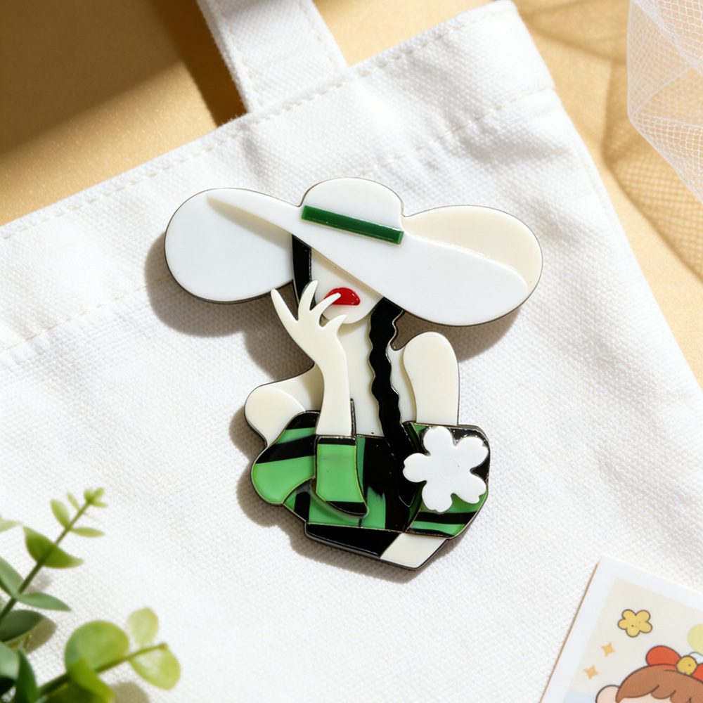 Fashionable acrylic green brooch handmade