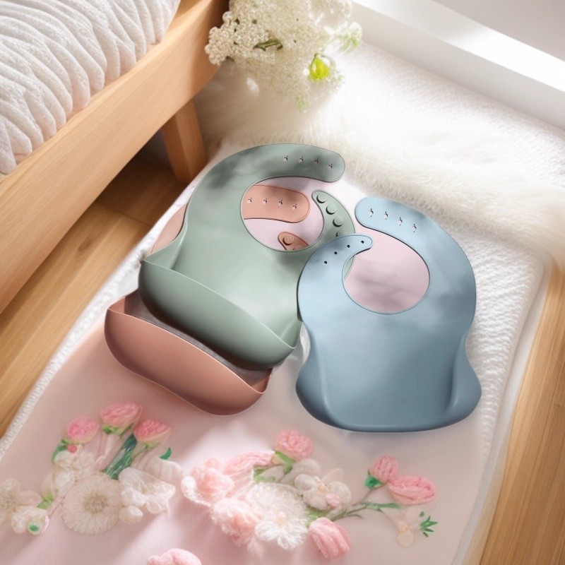 跨境儿童硅胶围兜宝宝围嘴防油防水食品级硅胶免洗口水兜定制LOGO