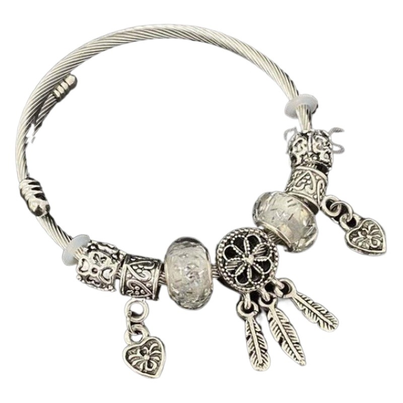 La pulsera de acero de titanio diy no se desvanece, alta gama, accessible, de lujo, retro, simple, ins, nicho fugitivo, princesa, ajustable, artístico femenino