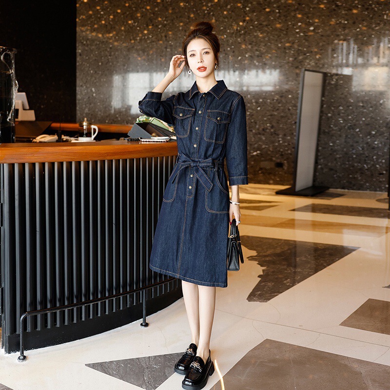 Temperament Lapel Fashionable and Elegant Denim Dress for Women in Autum New Waist Slimming Look High Waist One-Line Skirt