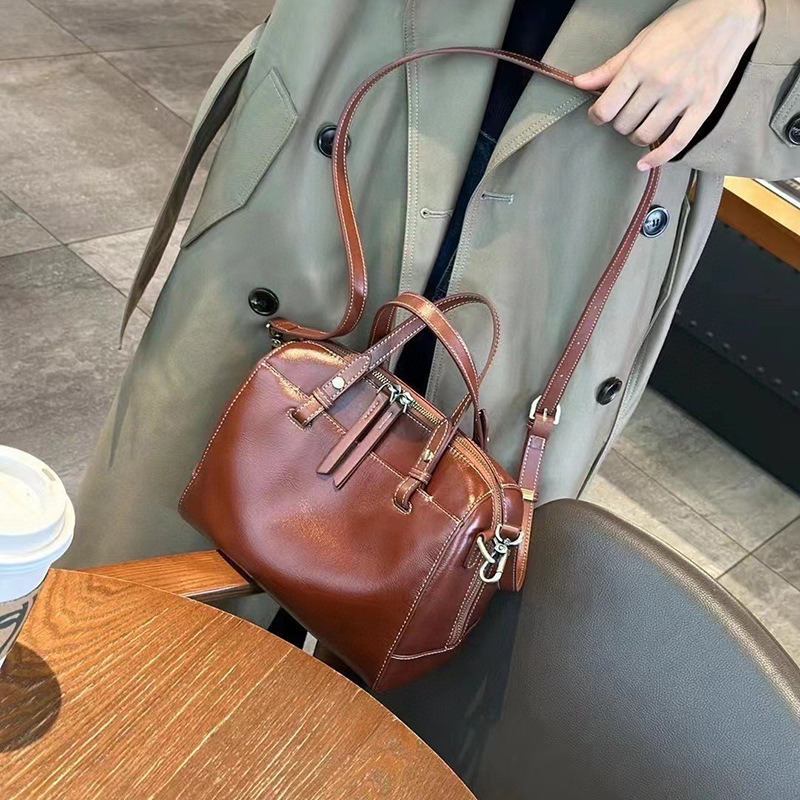 Women's Genuine Leather Bag 2025 Spring/Summer New Crossbody Bag Large Capacity Commuter Handbag Shoulder Bag Retro Tote - Thumbnail 2