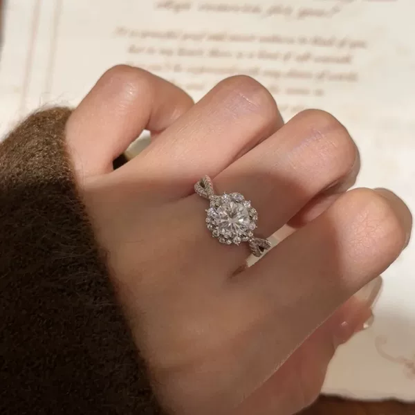 Cross Lace Sparkling Diamond Ring for Women, Light Luxury, High-End, Simple, Versatile, Fashionable Design, Adjustable Ring
