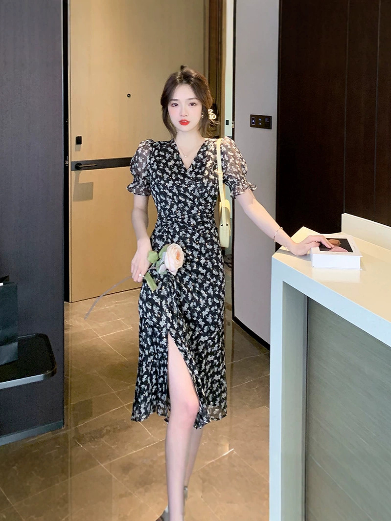 Đầm maxi nữ thắt eo đuôi cá họa tiết hoa mạ vàng kiểu Pháp — Hoa màu đen