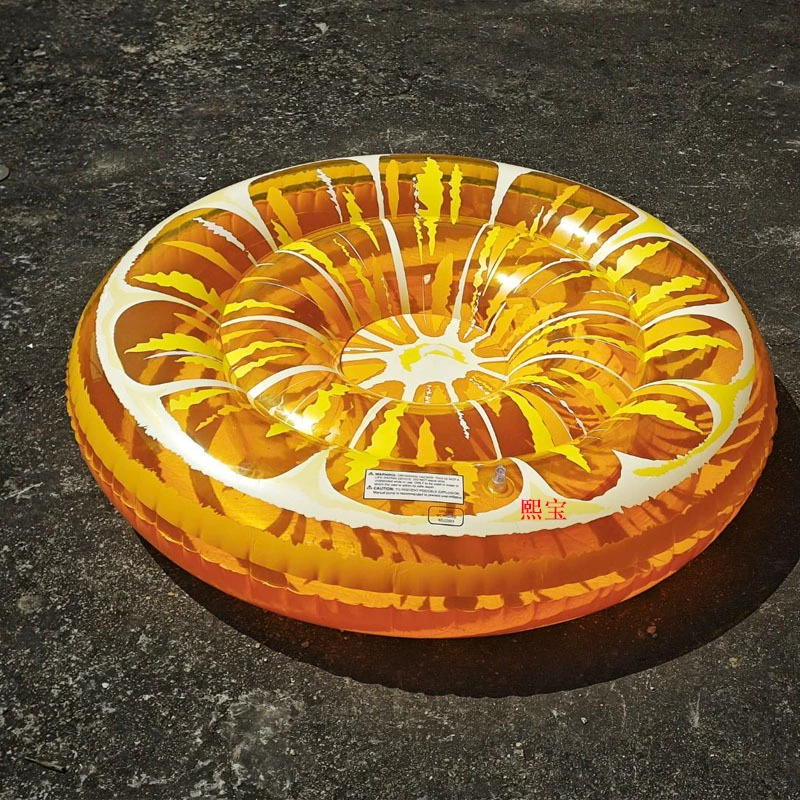 Производитель предлагает индивидуальные надувные лимоны из ПВХ для воды, а также нестандартные креативные надувные маты из ПВХ.