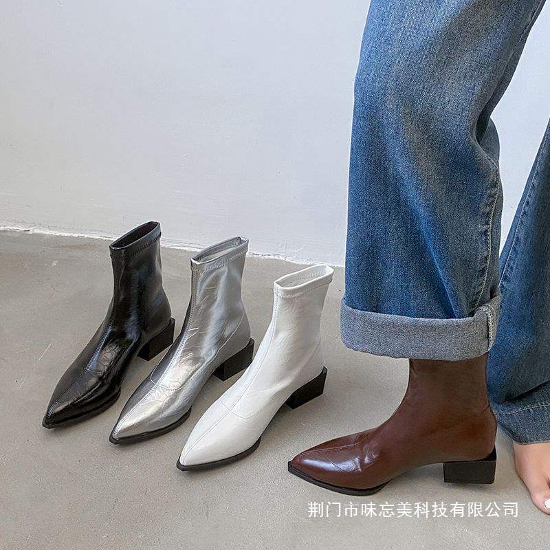 Size 35-44 Large Size Pointed Toe High-Heeled Fashionable Short Boots for Women Autumn and Winter New Cat Heel Small Ankle Boots Slim Boots Size 35-44 Large Size Pointed Toe High-Heeled Fashionable Short Boots for Women Autumn and Winter New Cat Heel Small Ankle Boots Slim Boots
