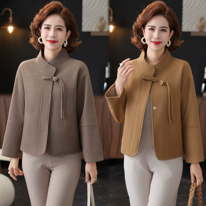 Весенняя одежда для мам 2025 года. Новая шерстяная куртка. Новый китайский стиль. Кардиган на пуговицах. Одежда для женщин среднего и пожилого возраста. Оптом.