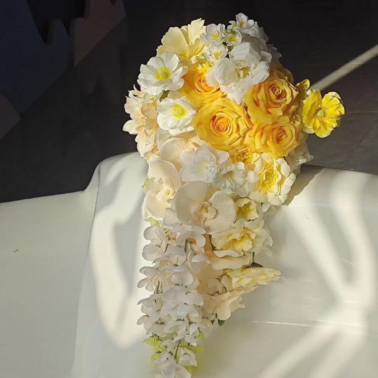 Graduation Bouquet, Artificial Flowers, Hand-Held Flowers, Fake Flowers, High-End Realistic Wedding Decoration, Engagement Wedding Decoration, DIY Photo Props Graduation Bouquet, Artificial Flowers, Hand-Held Flowers, Fake Flowers, High-End Realistic Wedding Decoration, Engagement Wedding Decoration, DIY Photo Props