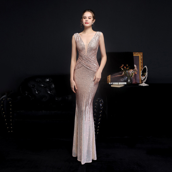 Elegant long evening dress sleevless