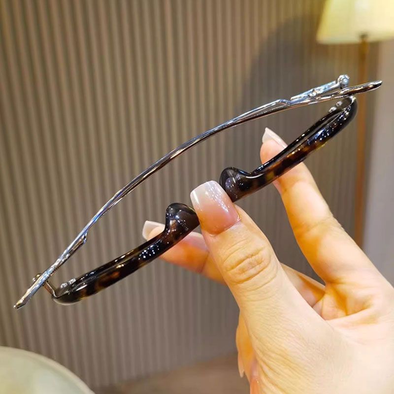 Explosión de marco negro ojo de gato anti-luz azul gafas de leopardo mujer ultra ligera y cómoda marco de leopardo muestra gafas de leopardo jóvenes