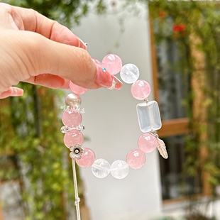 ����ѩ�����`ˮ�����z����̰׾��o���ƺ��s��Ů���ִ��۾�