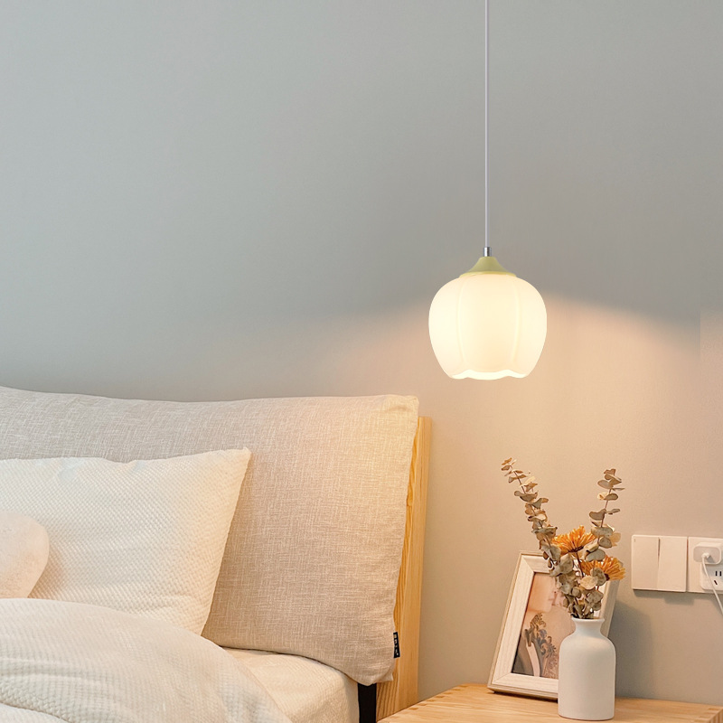 Crema estilo calabaza dormitorio cabecera pequeña araña Simple Red moderna barra roja pasillo de entrada de una sola cabeza colgando lámparas de alambre