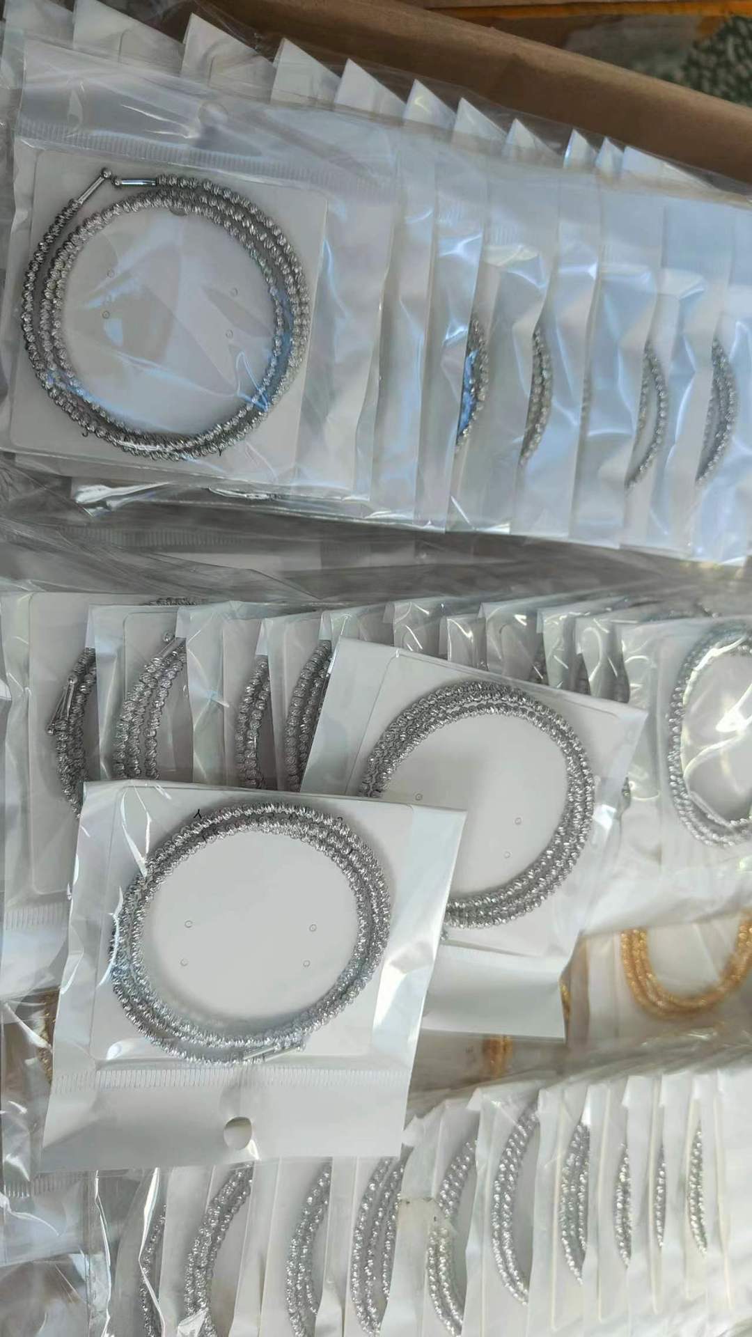 1 Piece Quantity Holiday, Daily Occasion Casual Simple Style Solid Color Metal Wholesale Bangle