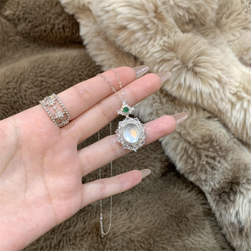 New Chinese Style Diamond Ice Egg Noodles Necklace Women's Retro Light Luxury High-end Necklace All-match Elegant Fashion Clavicle Chain