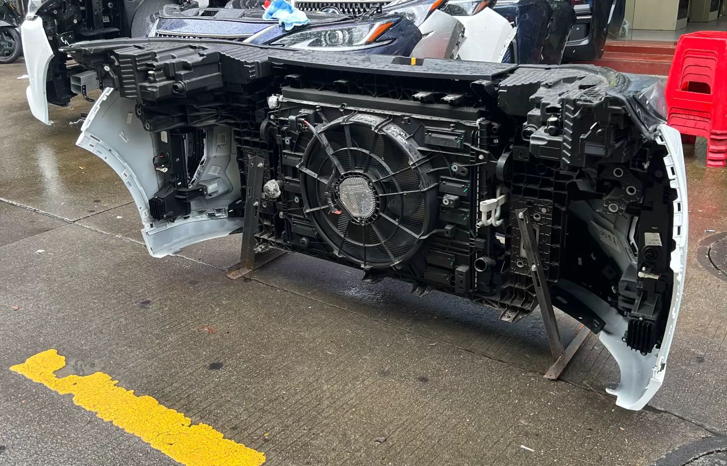 Suitable for Changan Qiyuan Q05: front bumper, front grille, front nose trim, headlights, hood, and fender