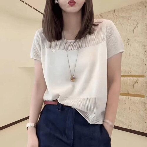 Ice silk thin hollow sweater knitted short-sleeved women's 2025 new summer loose unique beautiful gray top