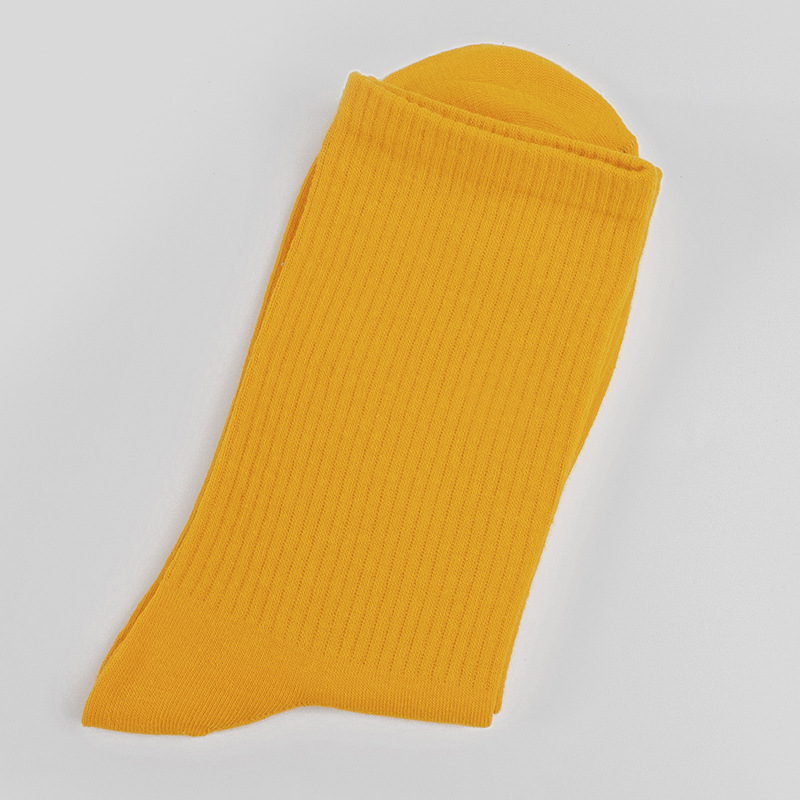 Calcetines de mujer para primavera y otoño, calcetines de algodón de color liso, versátiles y a la moda, calcetines holgados, calcetines de longitud media, calcetines deportivos que absorben el sudor, venta al por mayor.