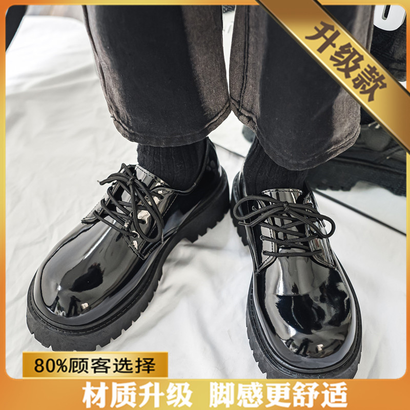 Black (glossy upgraded model) one size larger