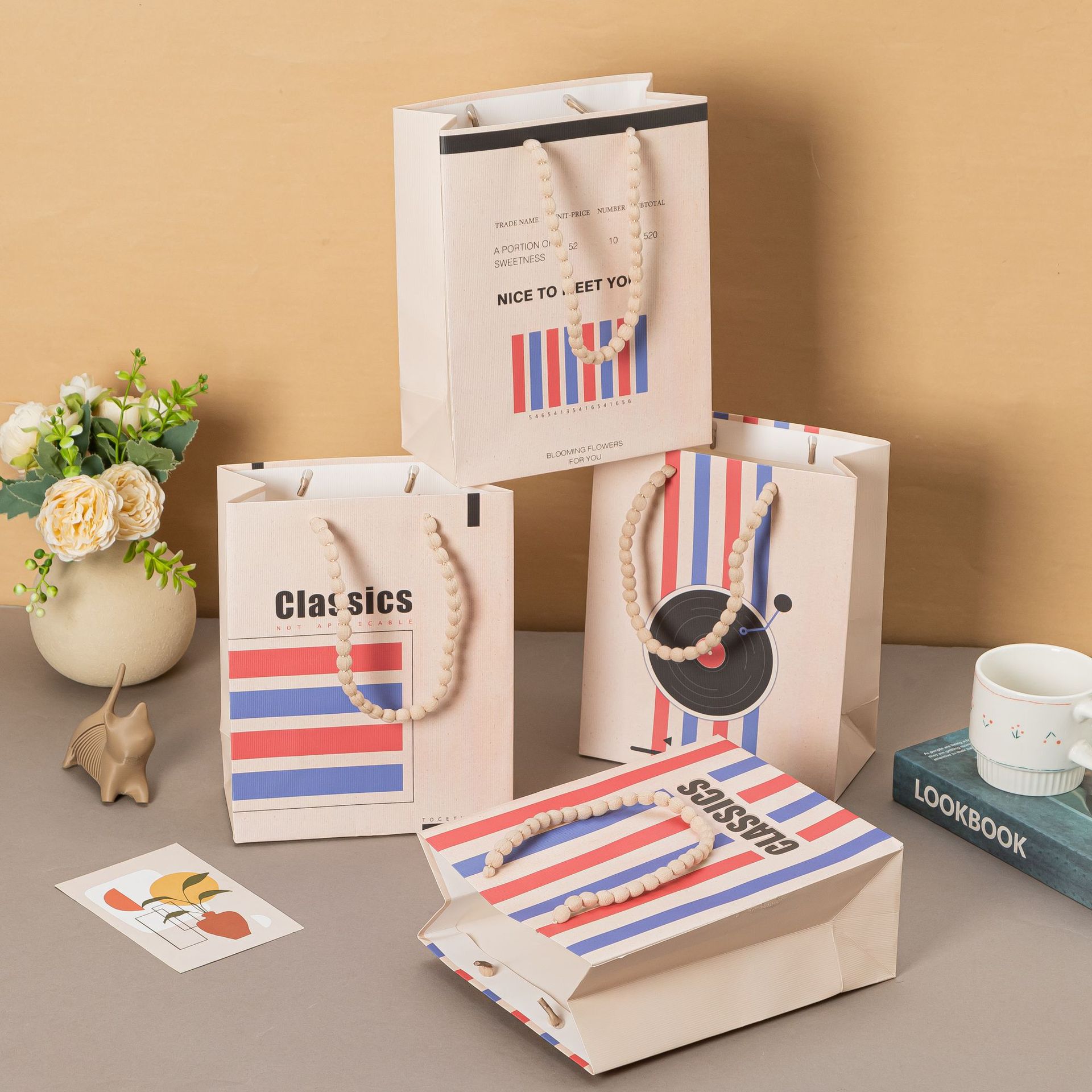 Nuevas bolsas de regalo exquisitas con diseño de animales de dibujos animados en relieve con cuerda de burbujas, directamente del fabricante, para el Día de la Mujer y San Valentín.