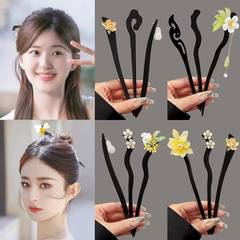 New Chinese style sandalwood hairpin bun hairstyle hairpin female ancient style step shake hairpin Hanfu accessories cheongsam headgear 