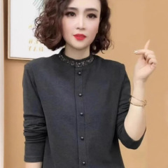 常熟のお母さんの服装は代行して両面の絨毯の秋冬の長袖の丸首の新型のファッションの気質を代行します。