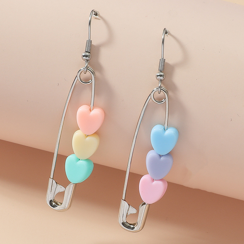 Korean Style Paper Clip Macaron Color Heart Shaped Alloy Earrings Wholesale display picture 3