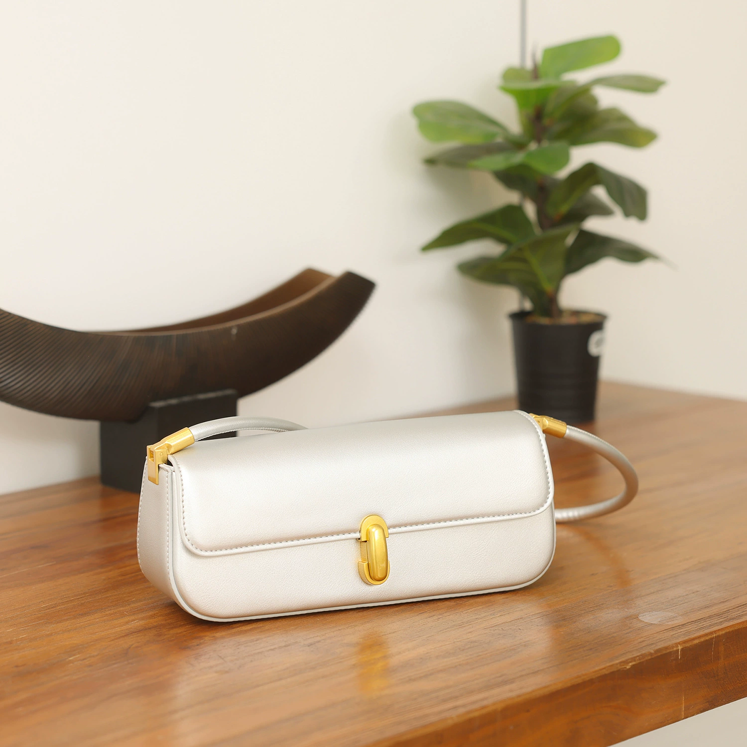 Fashionable summer bag one shoulder, western style