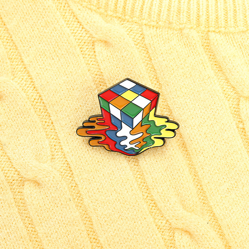 Fashion Rubik's Cube Alloy Plating Unisex Brooches display picture 3