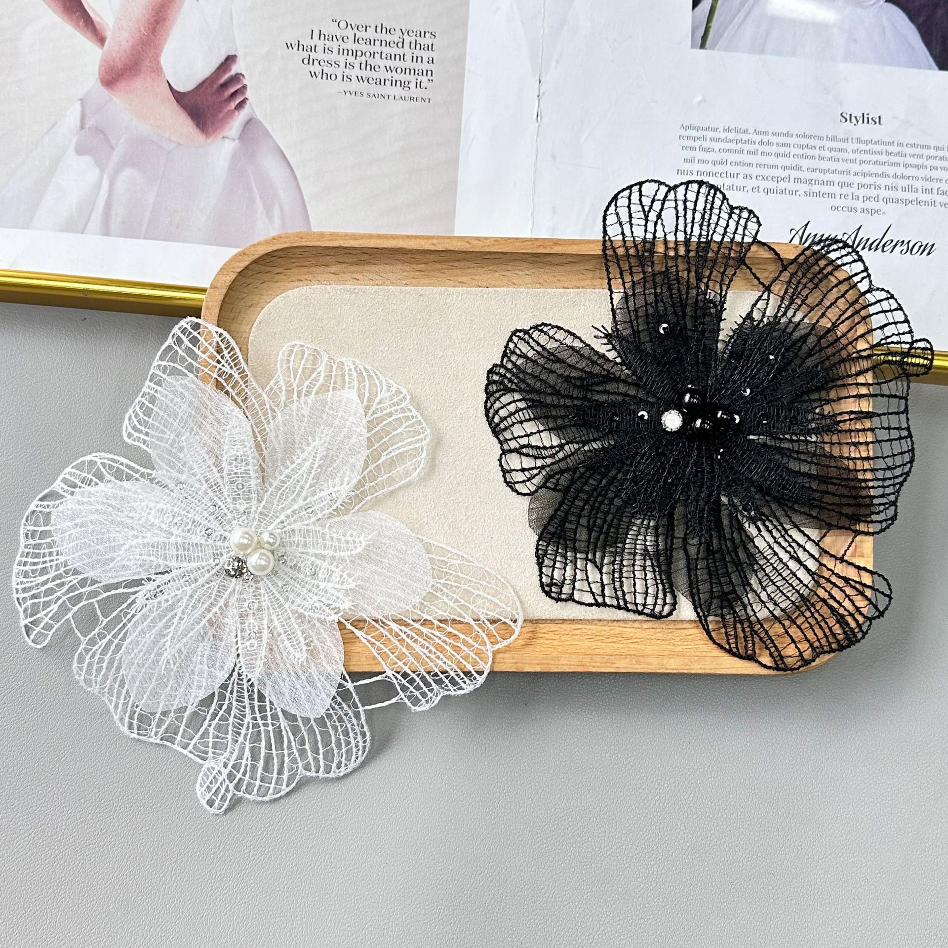 Flores tridimensionales clavos de perlas encaje ropa de niños vestidos flores decorativas bordadas a mano encaje material de tocado para el cabello