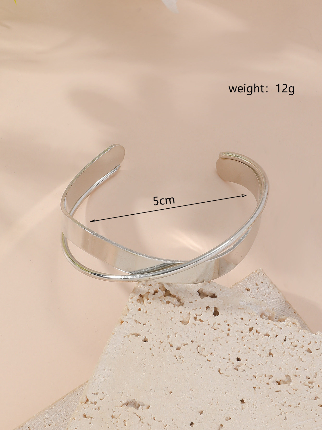 Simple Style Cross Heart Shape Knot Alloy Iron Plating Women's Bangle display picture 12