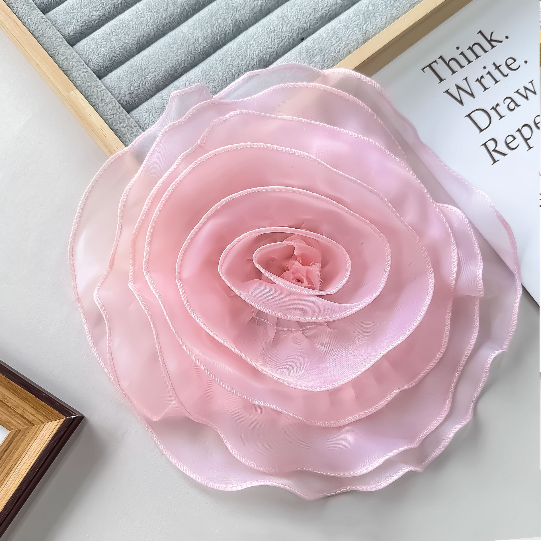 厂家批发立体花朵装饰女连衣裙可加别针可拆卸胸花diy辅料贴花边