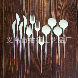 20cm���ϵ�����һ���Բ;ߠC�y���ɾGˮ��������������uС����