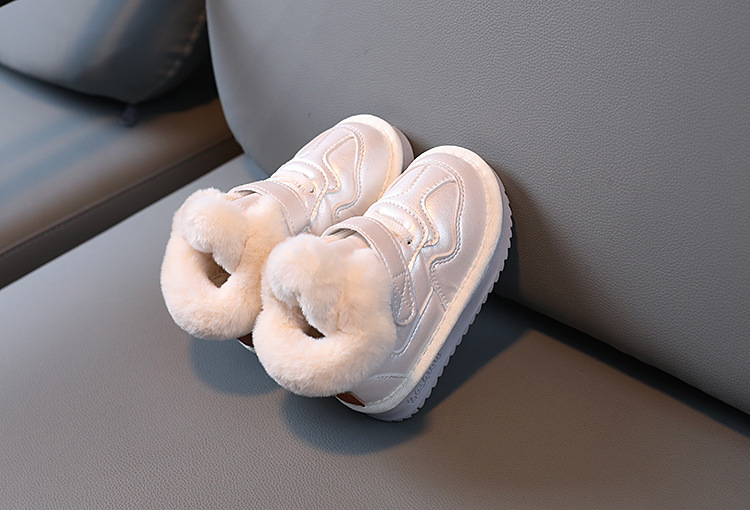 Chaussures d'hiver chaudes et décontractées en coton pour enfants et hommes en velours pour bébés filles 2024_voghion.com