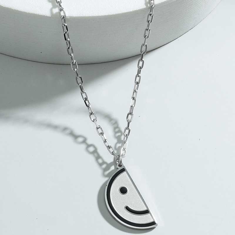 cartoon cute smiling pendant stainless steel round card stitching smiley face necklace fashion simpl
