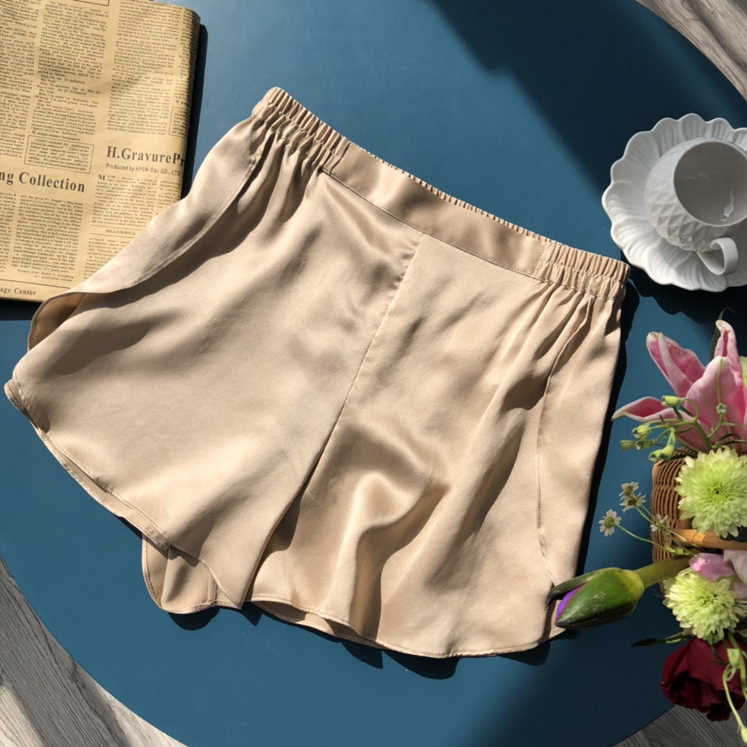 샴페인 골드 반바지