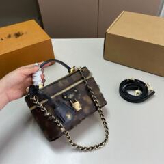 クロスボーダー新しいクラシック老眼カラーマッチング外出化粧品バッグシングルショルダーチェーンポータブルショルダーメッセンジャーボックスバッグ卸売