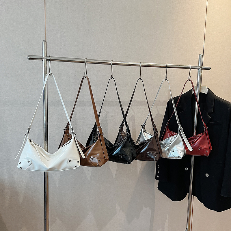 Elegant Large Women's Shoulder Bag Versatile Commuter Tote Style_voghion.com