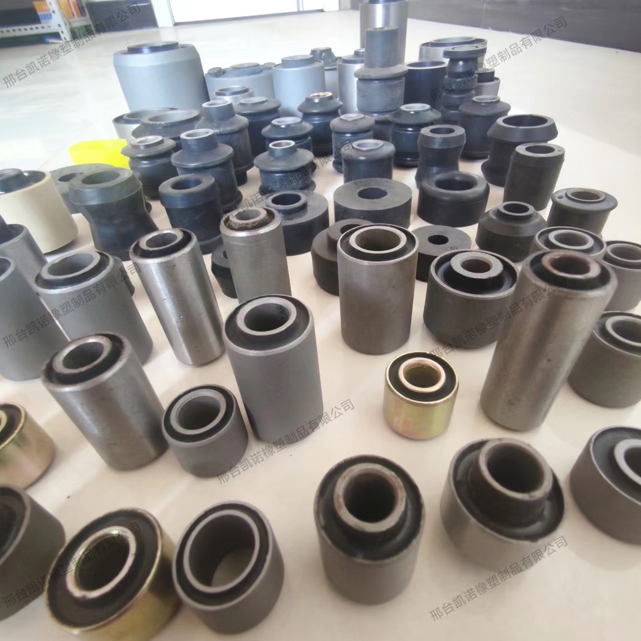 减震缓冲胶套橡胶衬套平叉套金属符合胶套异型产品Customized sha