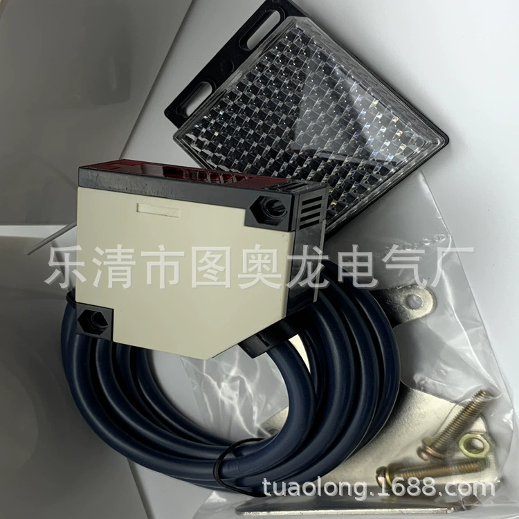 В наличии новый фотоэлектрический датчик E3FA-LN11 LP11 с гарантией один год