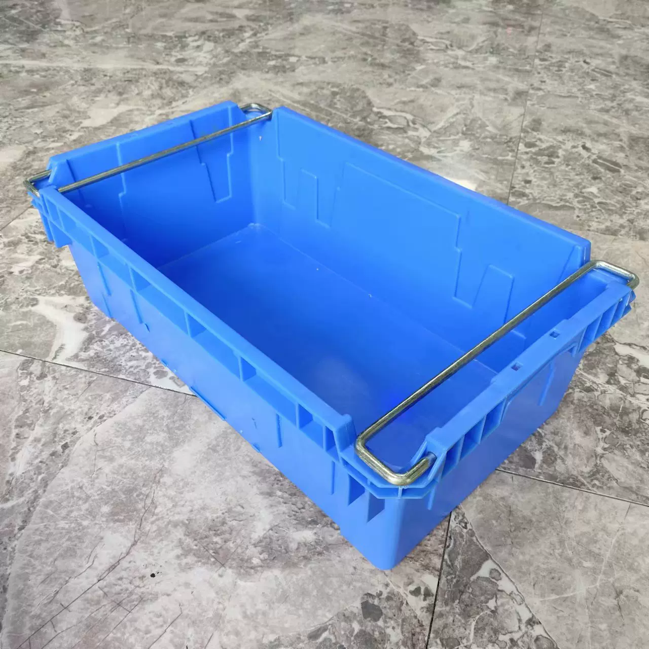 蓝色铁耳塑料箱工业运输可堆叠物流箱五金汽配厂加厚周转箱物料框