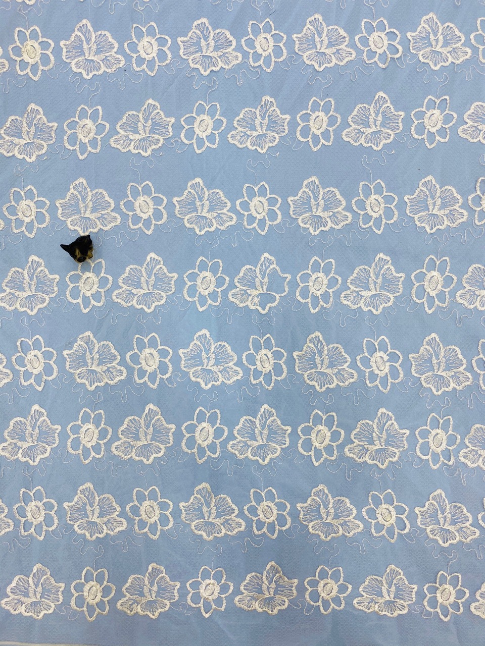 1.3米宽满幅花卉图案刺绣大厂质量 现货供应 量大从优 可零售起版