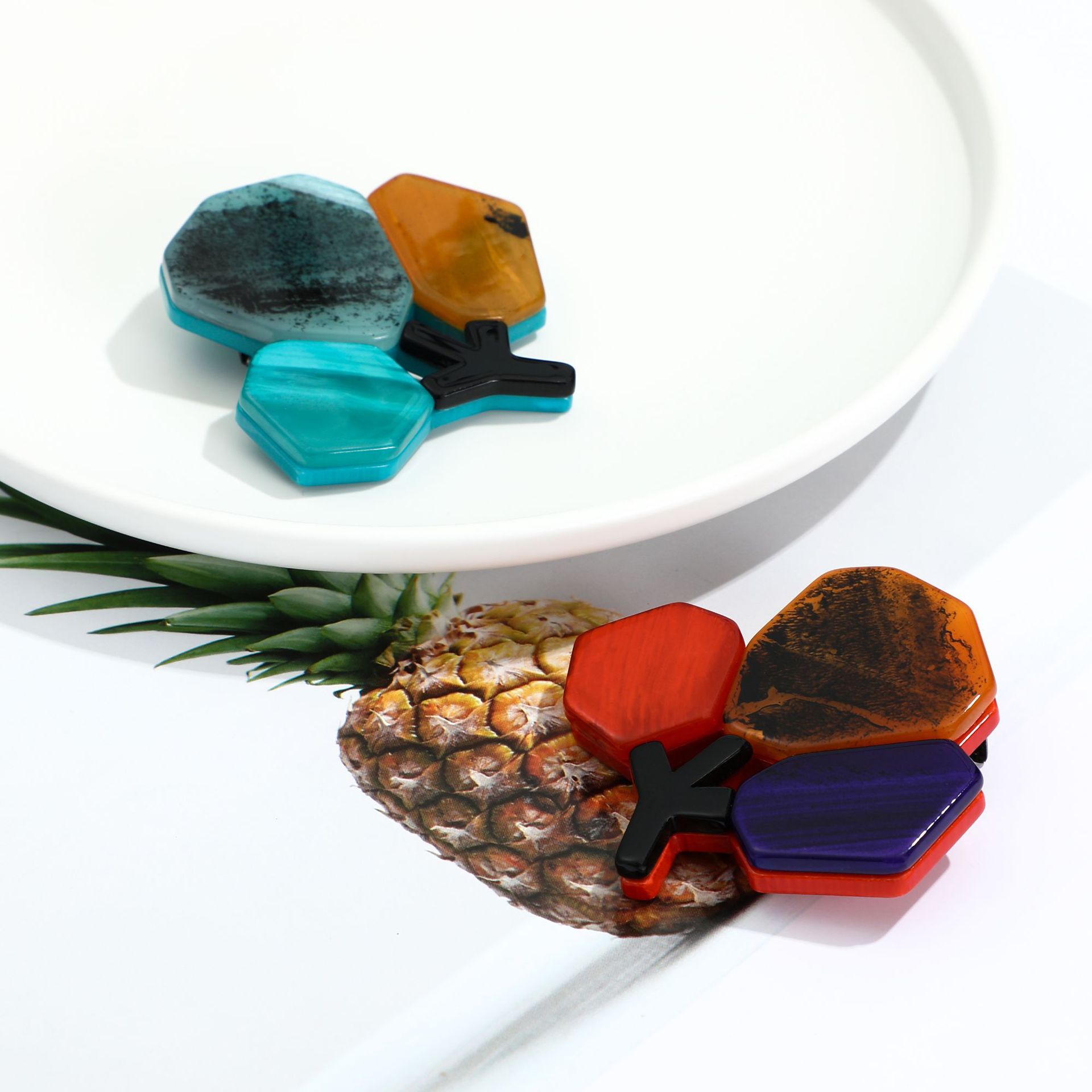 11g Weight Brooches Classification Business Occasion Arylic Material Flower Pattern Women'S Gender Patchwork, Contrast Collar Design Beach Style Beach Flower Arylic Patchwork Contrast Collar Women's Brooches